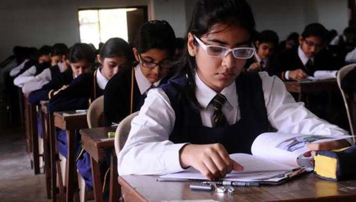 CBSE Date Sheet 2025: Download CBSE 10th, 12th Date Sheet 2025 @cbse.gov.in